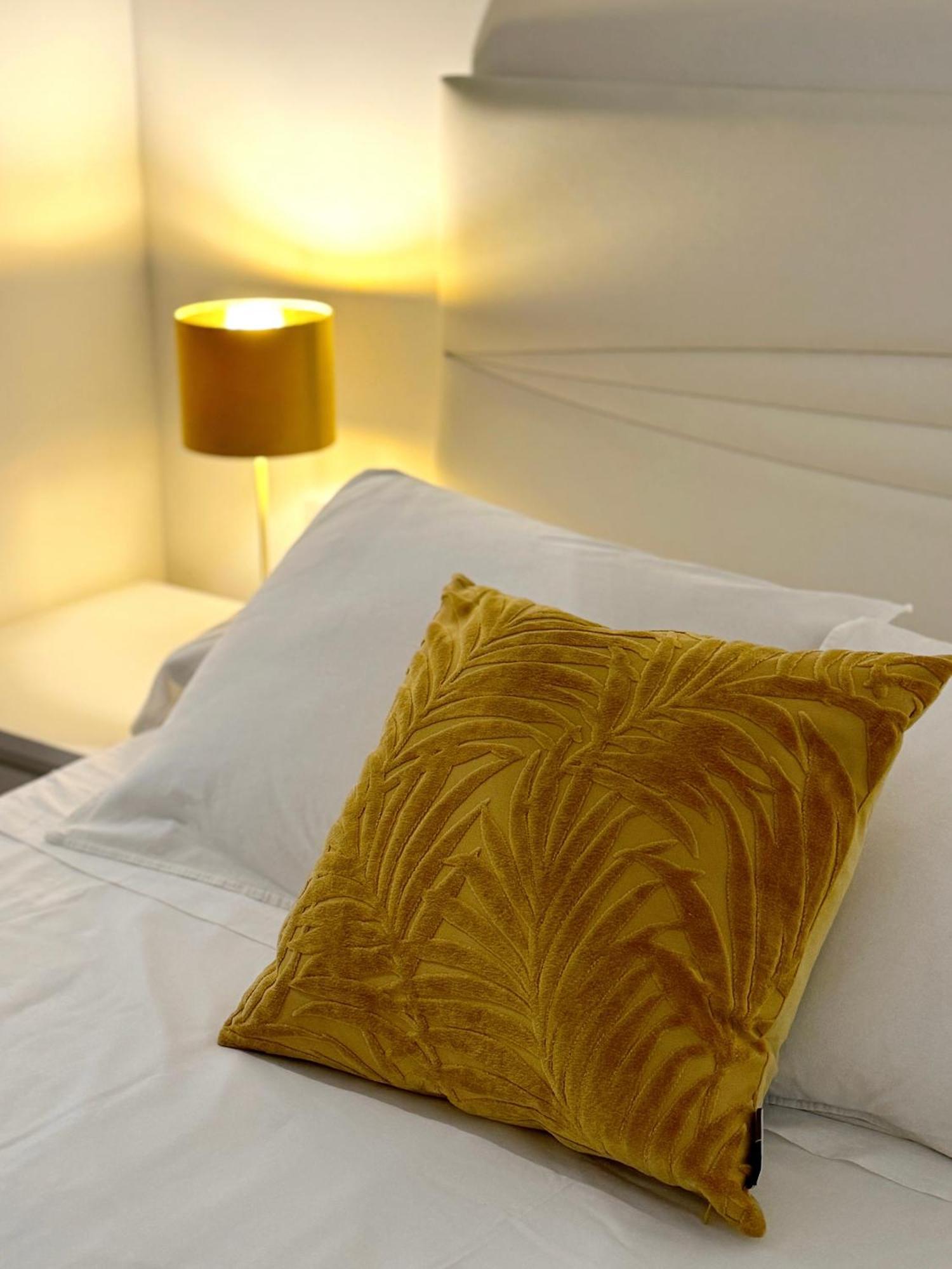 Delightful City Centre Studio Clarendon Apartment - Grand Central House Gibraltar Extérieur photo