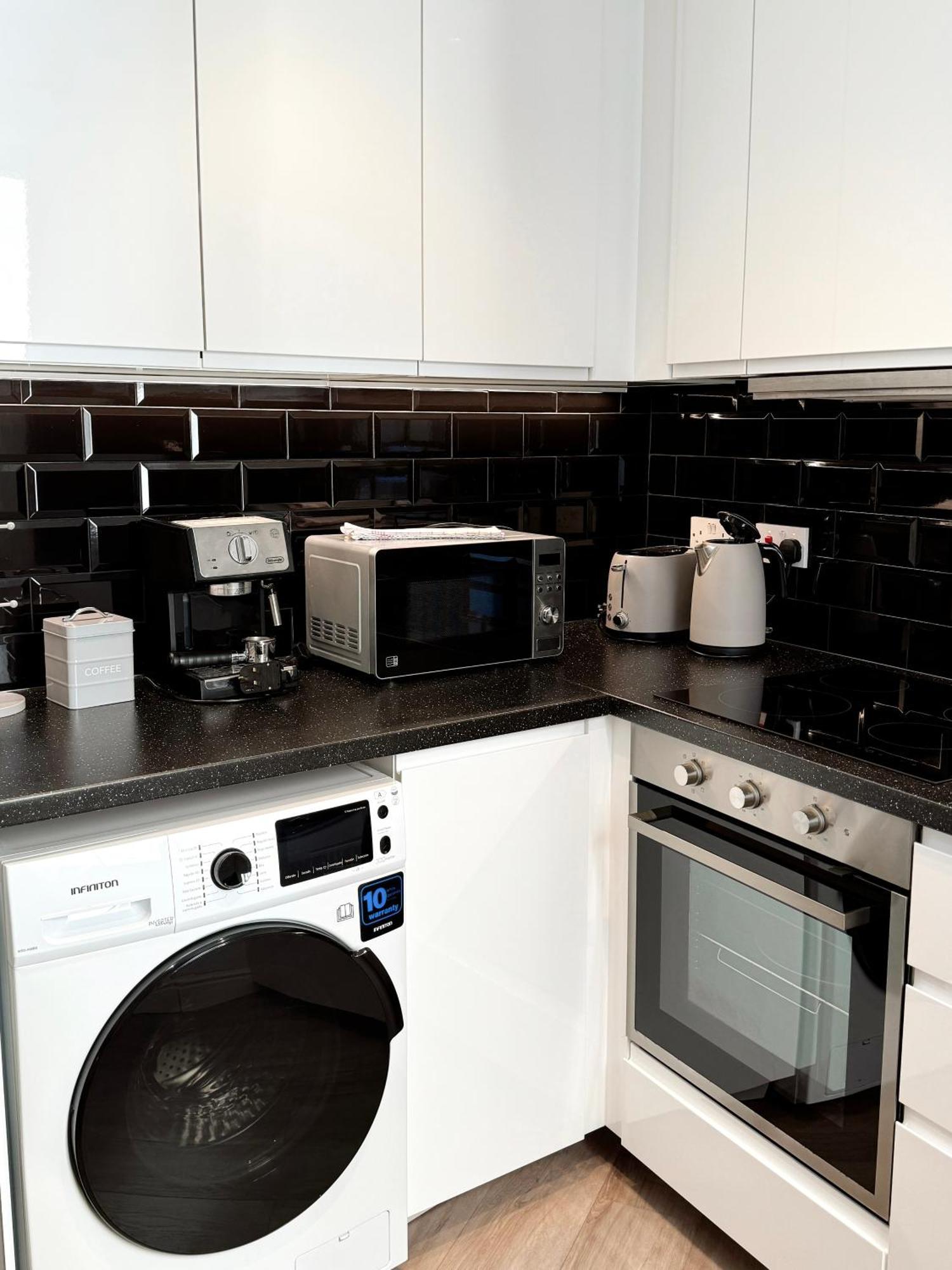 Delightful City Centre Studio Clarendon Apartment - Grand Central House Gibraltar Extérieur photo