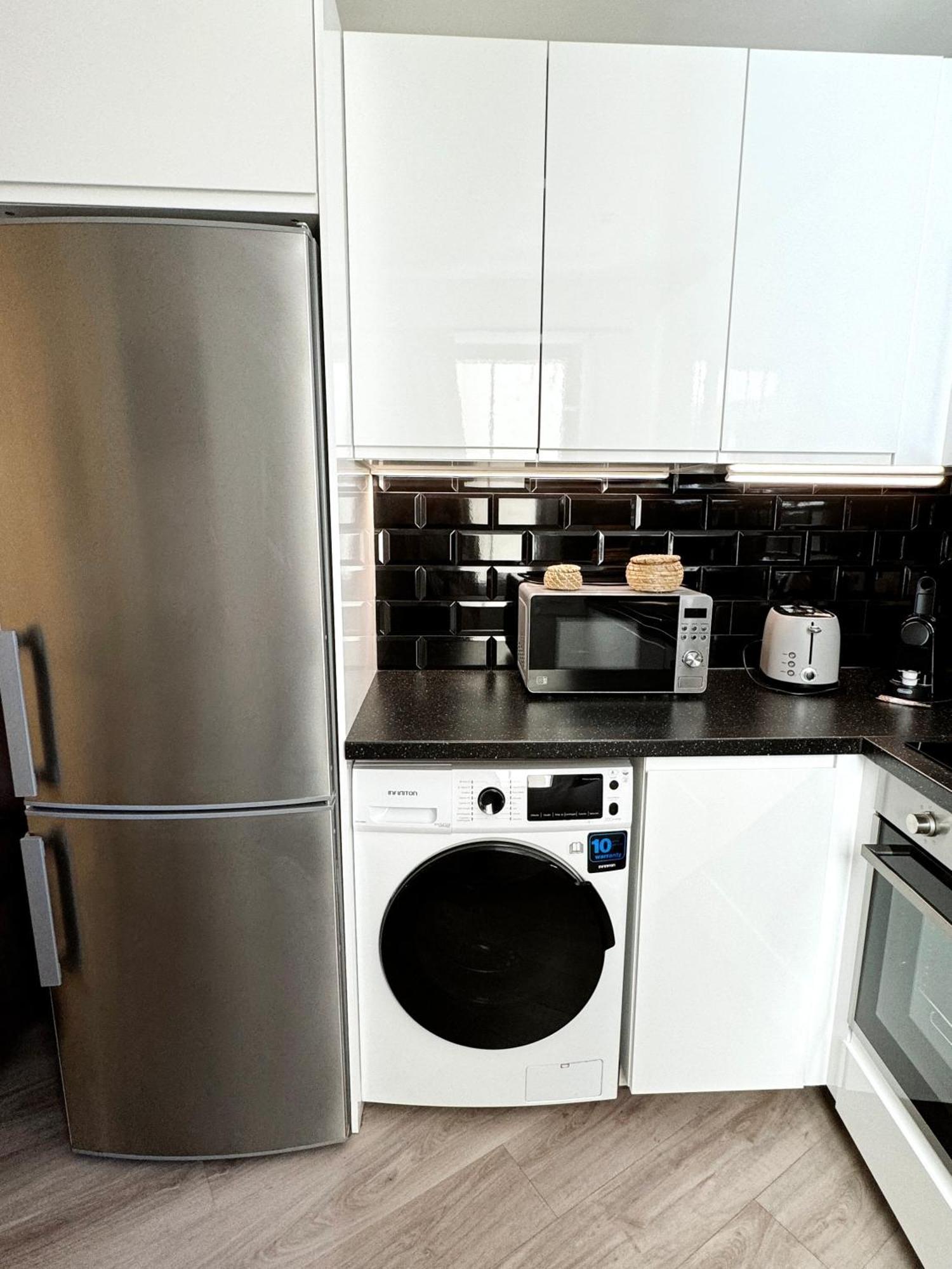 Delightful City Centre Studio Clarendon Apartment - Grand Central House Gibraltar Extérieur photo